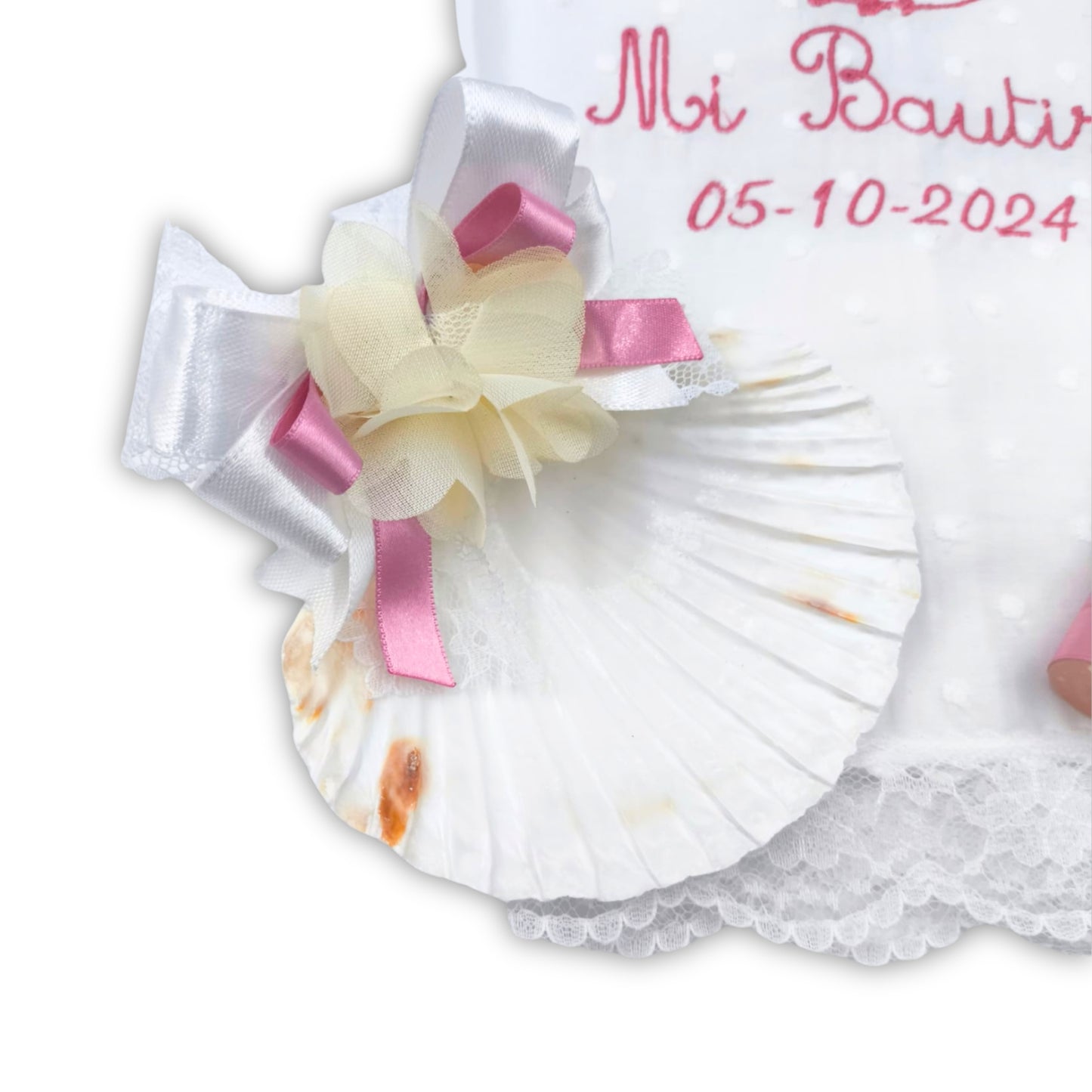 Pita Home®️ Pañuelo de Bautizo Personalizado y Bordado en Tela de Plumeti, con vela y concha - Pañuelo Especial para Bebé con Lazo de Nilón, Ideal como Regalo.