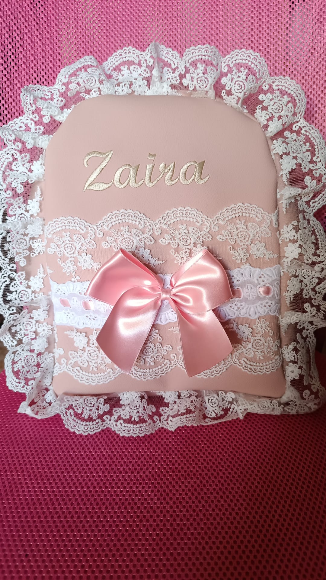 MOCHILA CON ENCAJE PERSONALIZADA Y COSIDA MANO