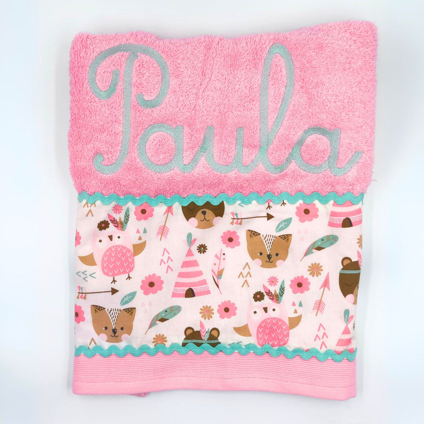 Pita Home®️ Toalla de mano personaliza con una tela y nombre bordado.